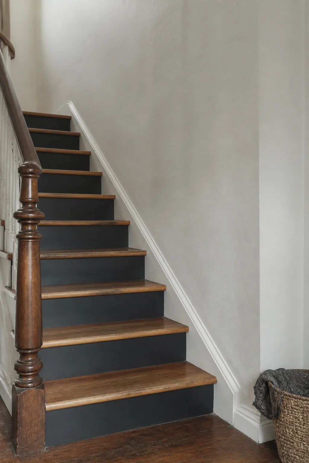 Paint the staircase risers in contrasting color